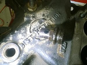 What is this down in the intake manifold?-wp_20171228_17_03_51_pro.jpg