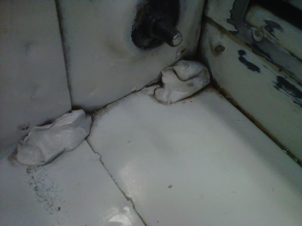 Name:  IMG00322-20110317-2149.jpg
Views: 264
Size:  56.8 KB