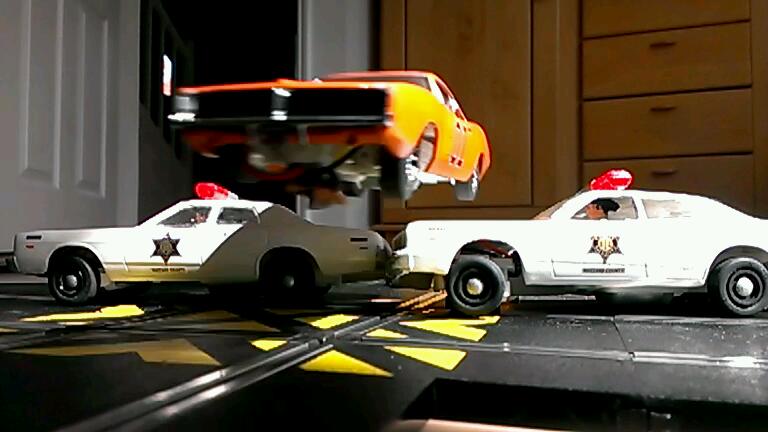 Name:  VIDEO0017_0000009555_zps6a21bbe0.jpg
Views: 271
Size:  42.7 KB