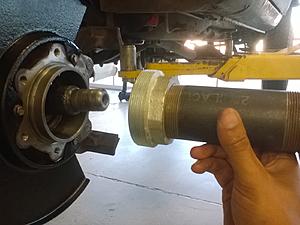Dana 44 front hub assembly, round two-picture-6.jpg
